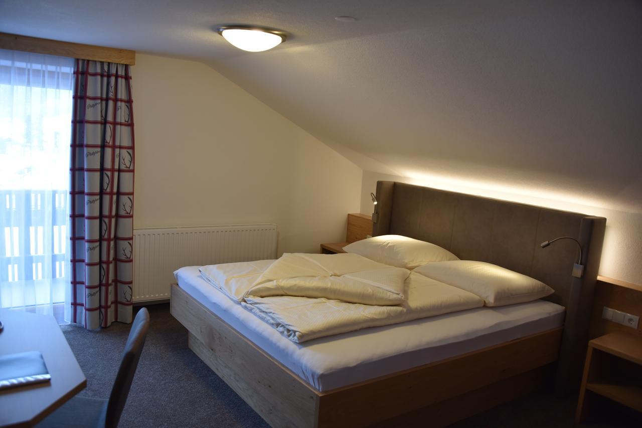 Haus Hubertus Apartment Galtur Bagian luar foto