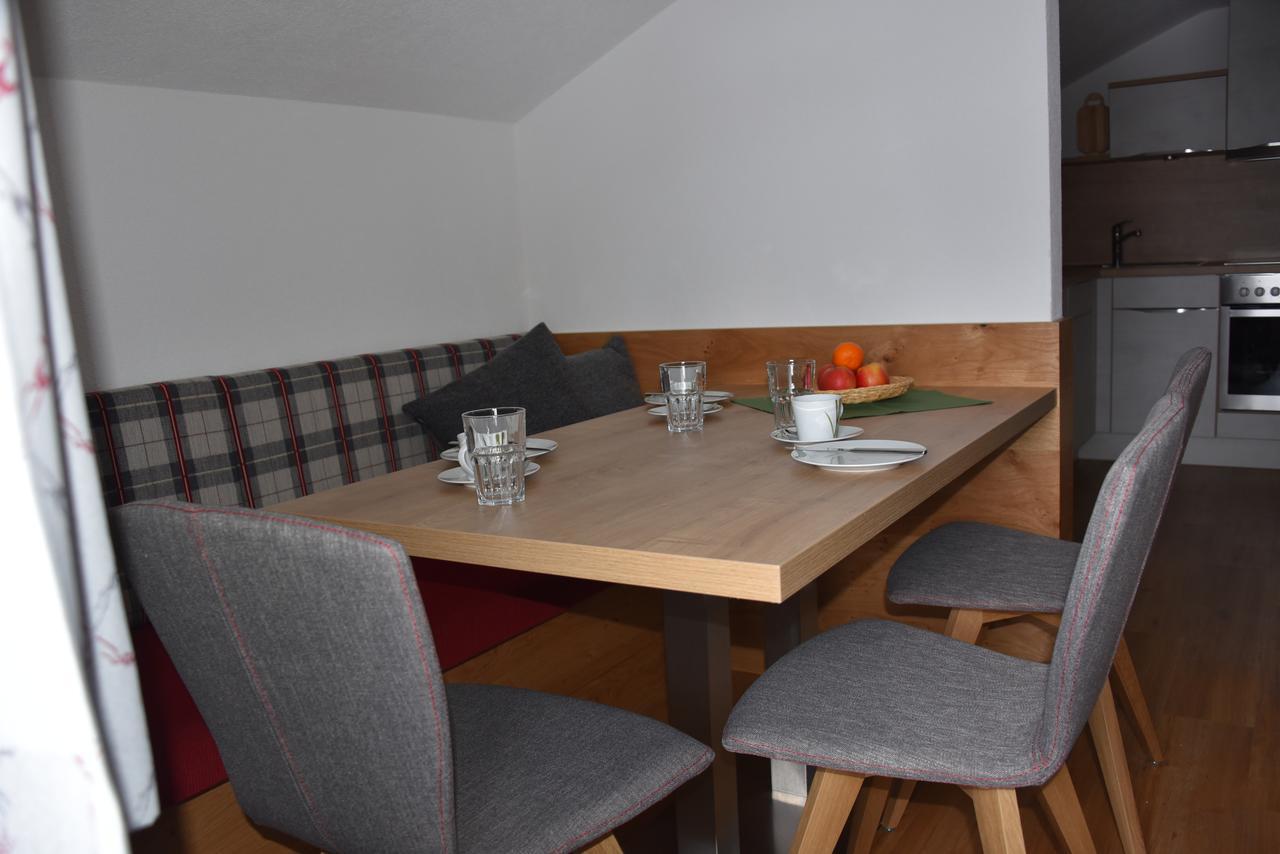 Haus Hubertus Apartment Galtur Bagian luar foto
