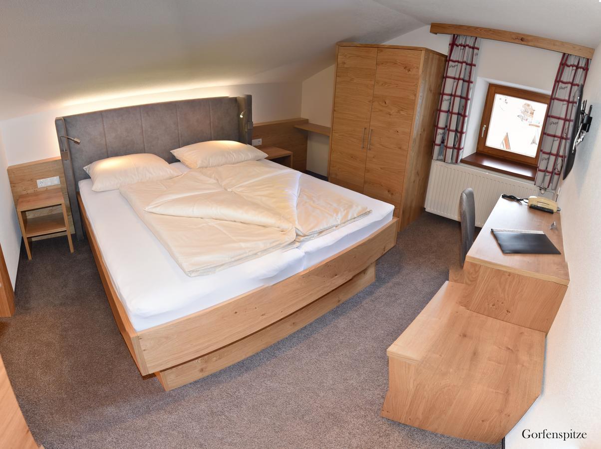 Haus Hubertus Apartment Galtur Bagian luar foto