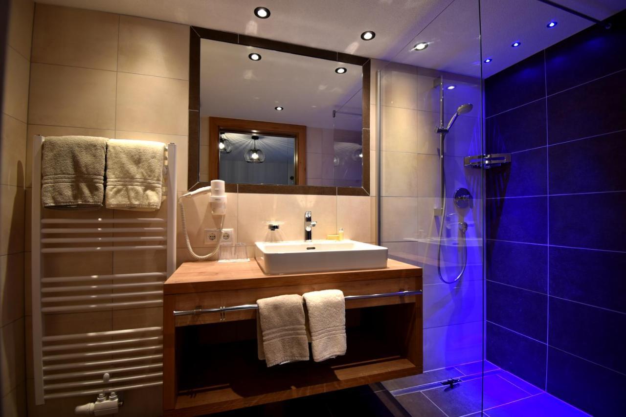 Haus Hubertus Apartment Galtur Bagian luar foto